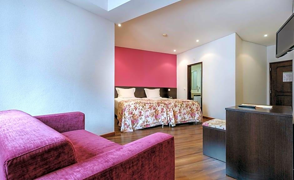 CATOLICA HOTEL 38/51