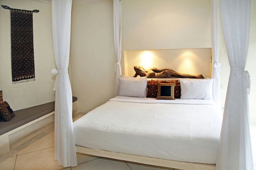 MULTIPLE BEDROOMS, FAMILY, VILLA, GARDEN VIEW, PRIVATE POOL