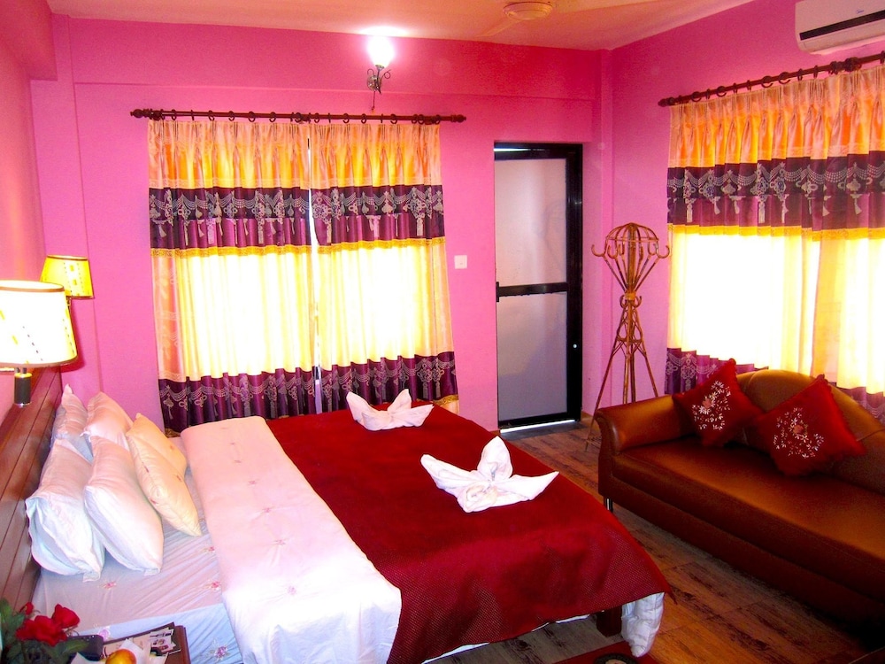 Hotel Orchid 35/59