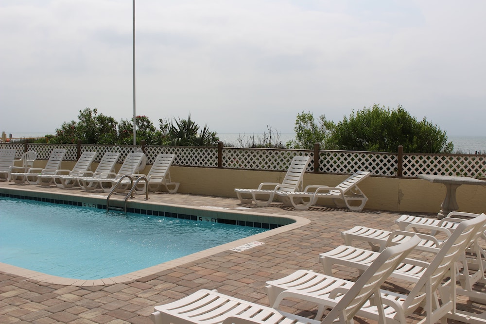 blu atlantic oceanfront hotel and suites