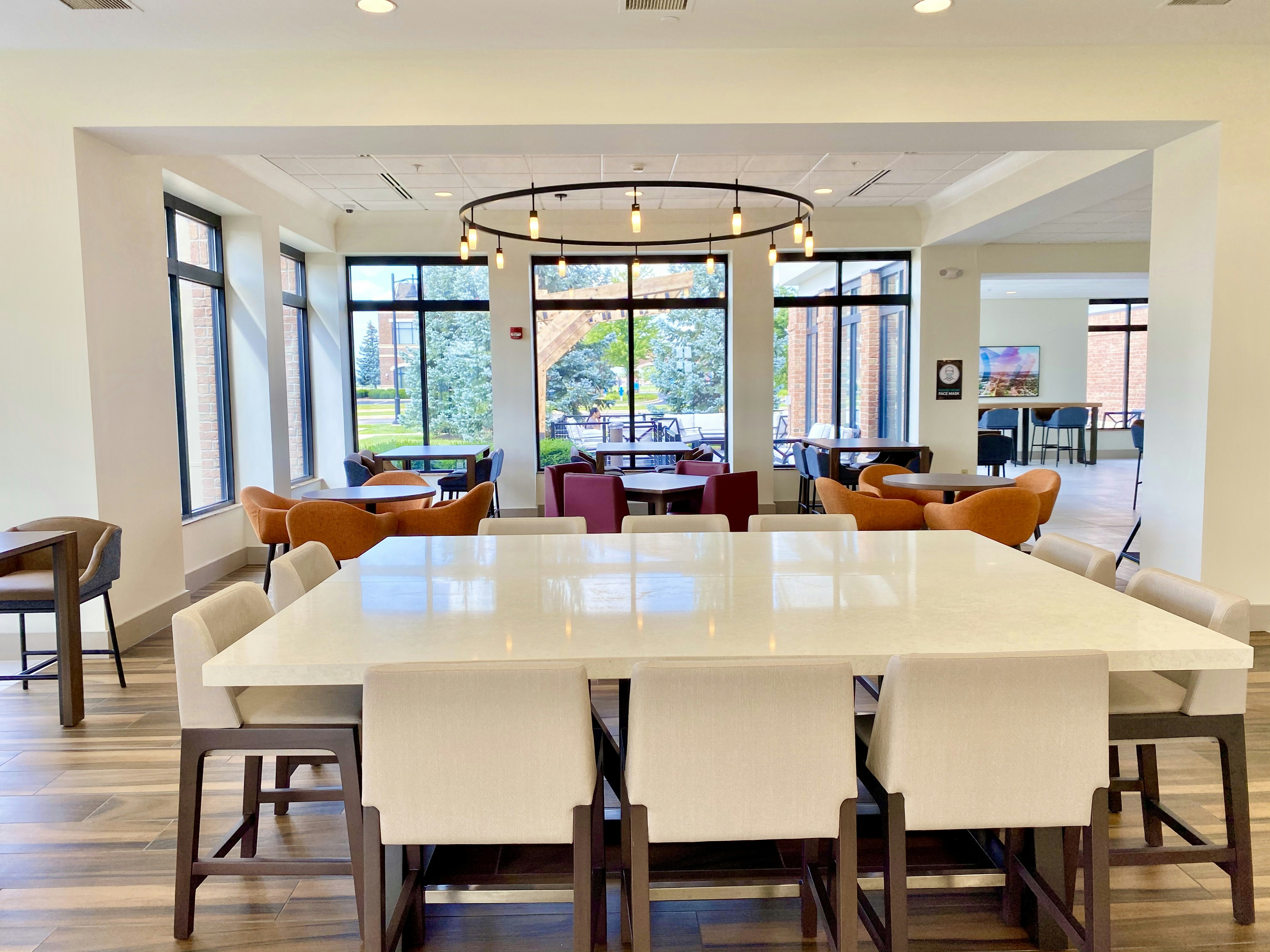 Hilton Garden Inn Oconomowoc 49/74