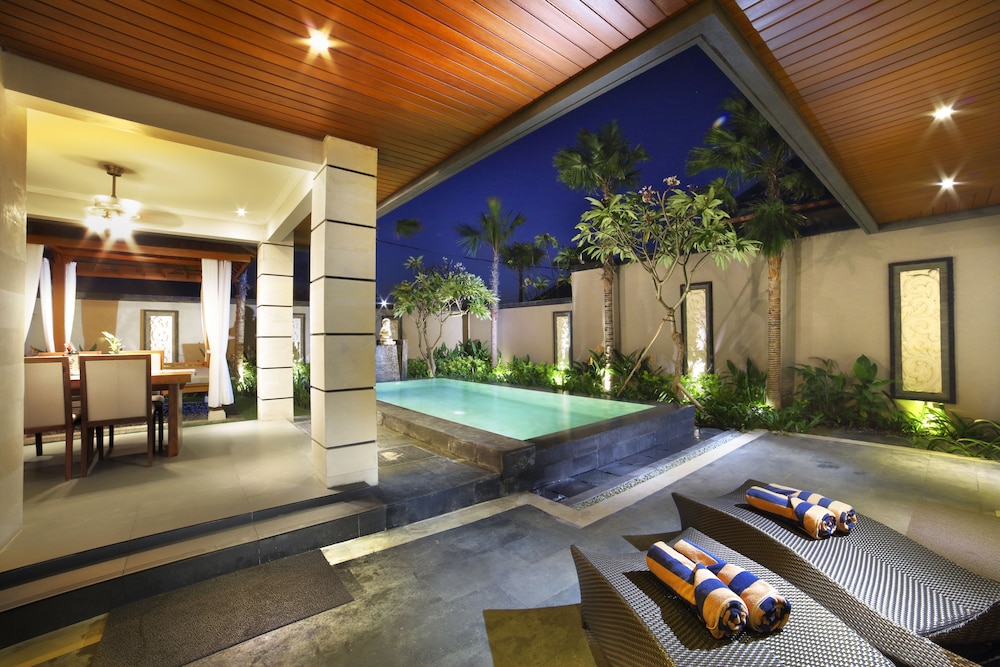 The Banyumas Suite Villa Legian 20/39