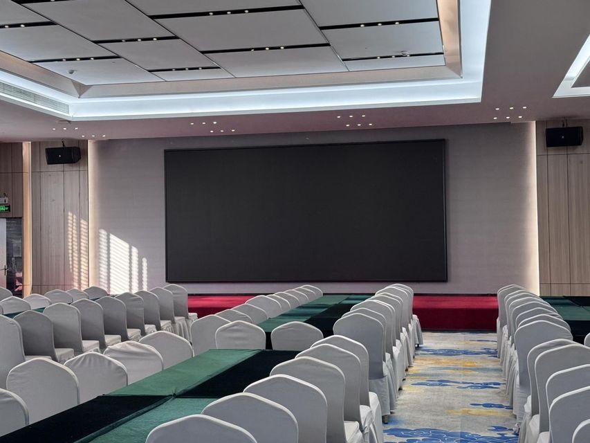 Guangzhou airport penguin hotel (free shuttle bus) 10/12