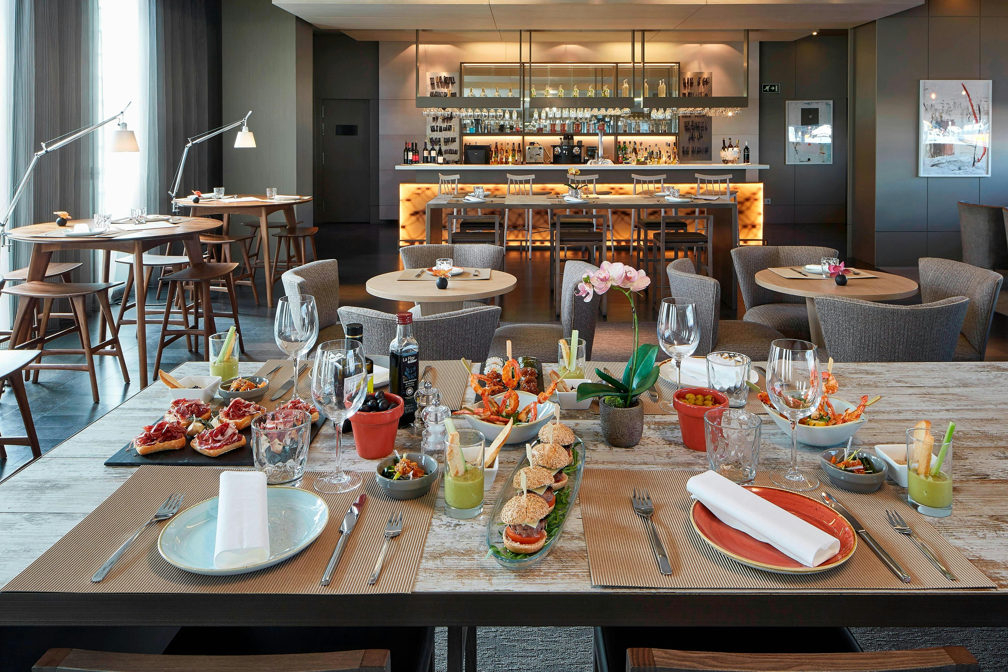 Ac Hotel Sants 38/47