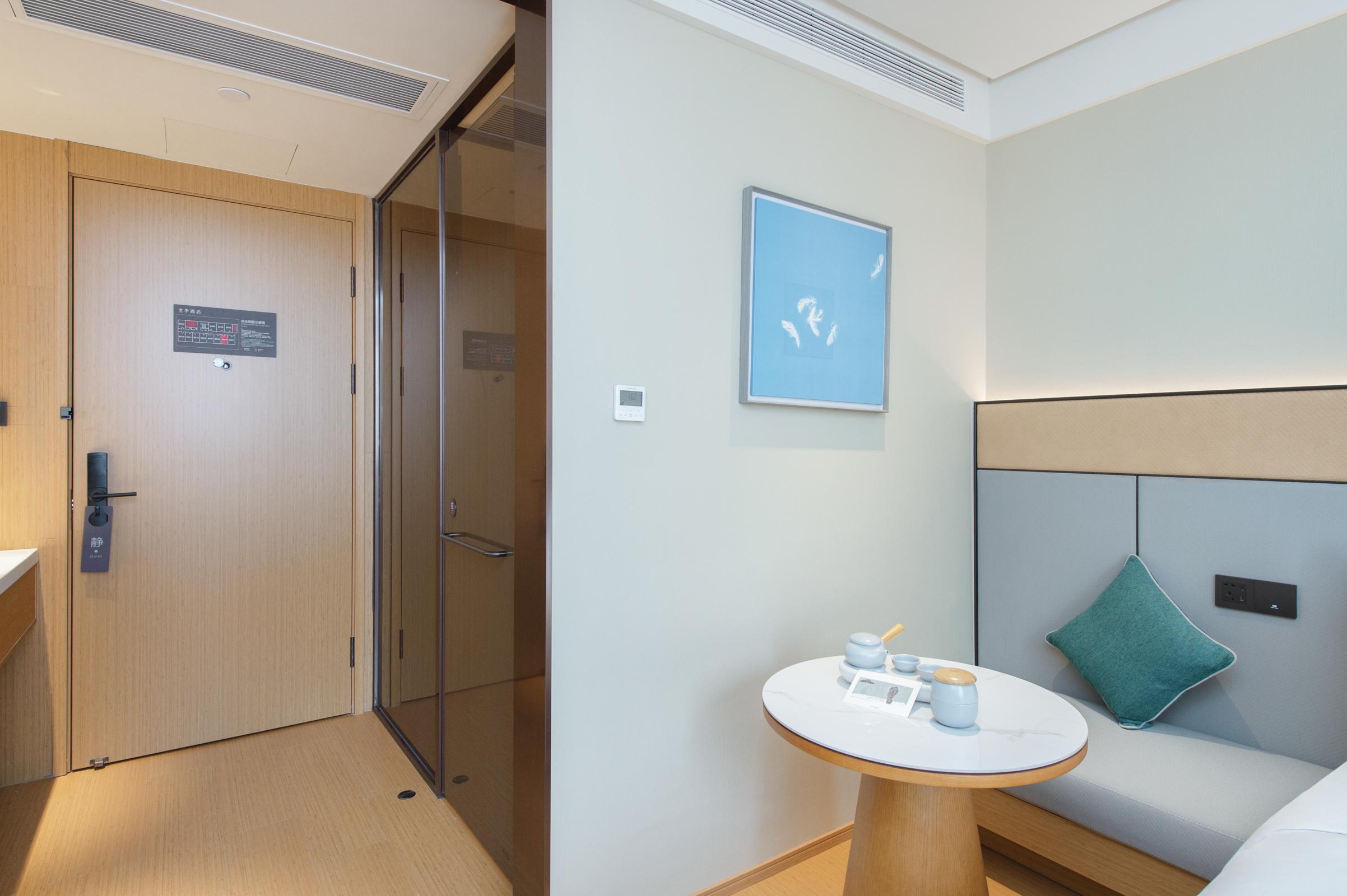 JI Hotel (Guangzhou Beijing Road Pedestrian Street Cangbian Road) 31/38
