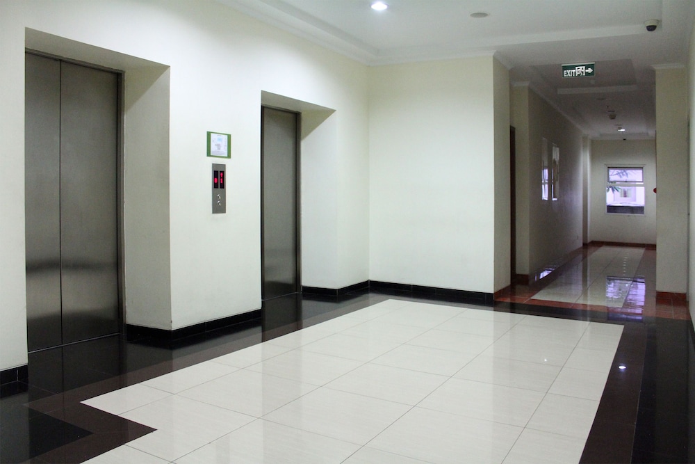OYO 266 Margonda Residence 5 29/38