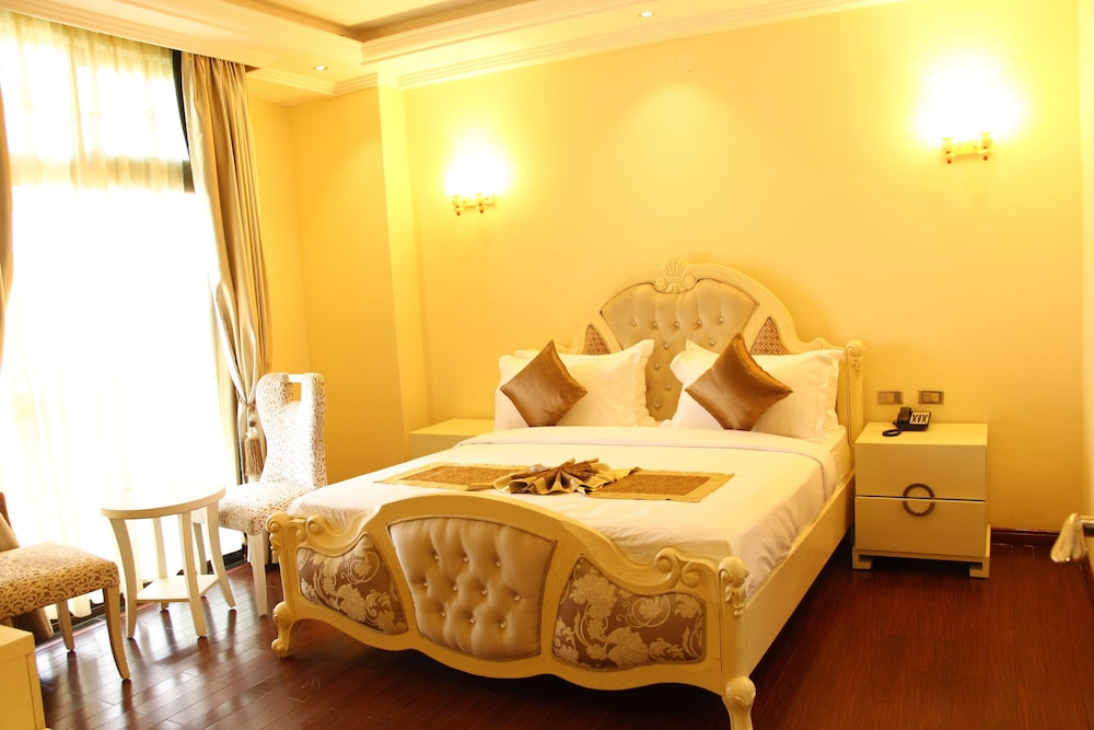 PRESIDENTIAL, SUITE