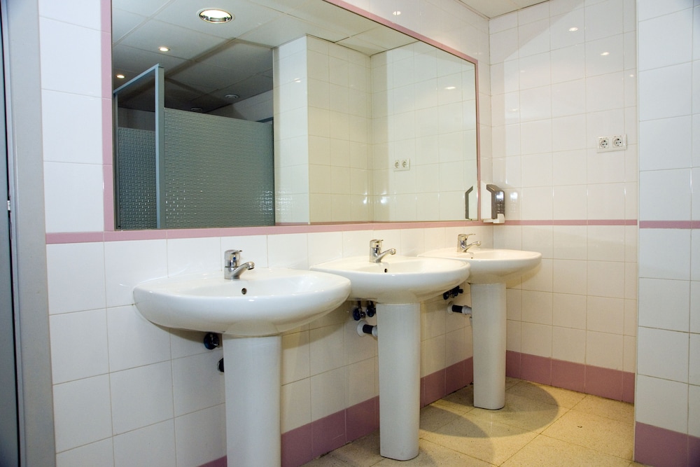 Hostal Welcome 43/54