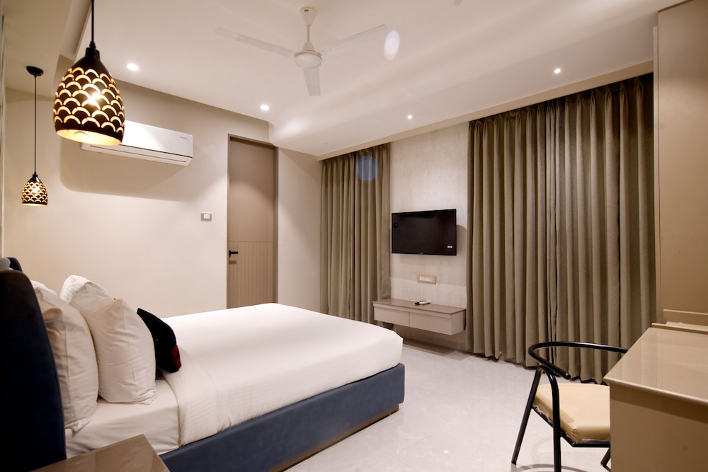 Aceotel Select Tulsi Vijay Nagar 21/44