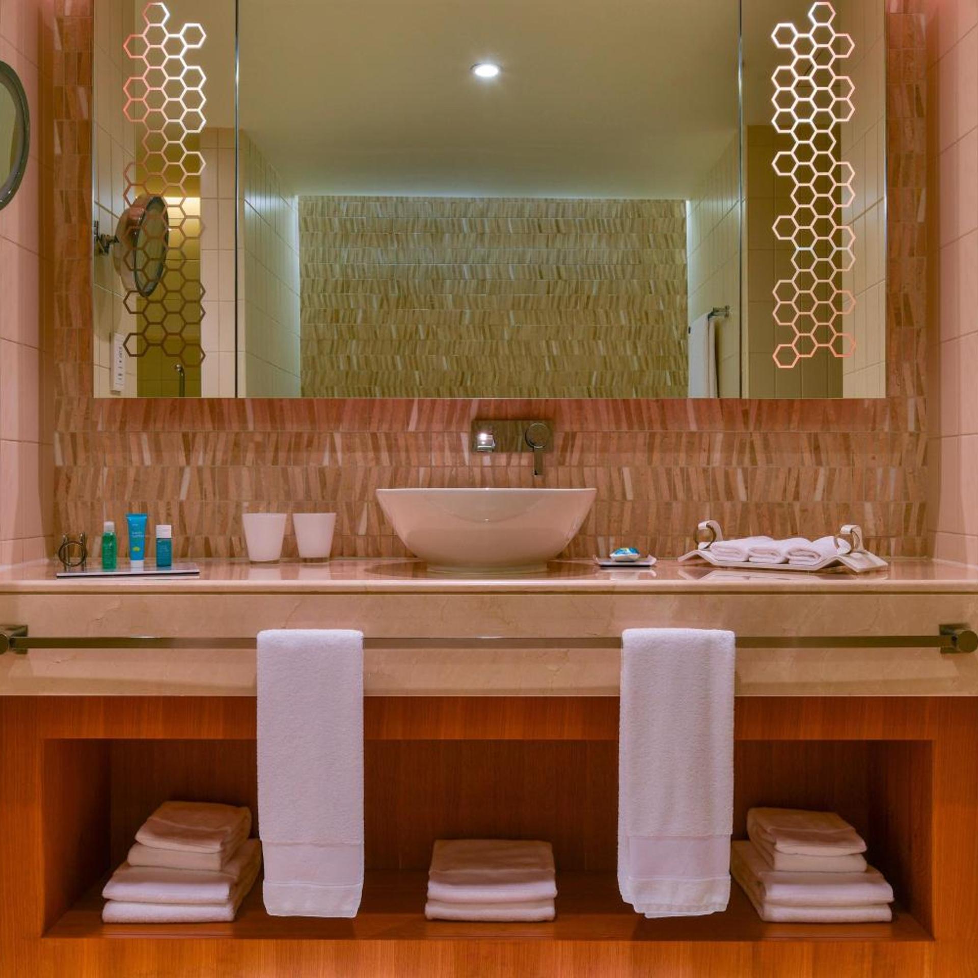 2 Bedrooms, Wonderful, Residence, King Bed, Sea View