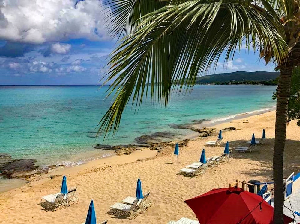 Sand Castle On The Beach - Adults Only 28/50