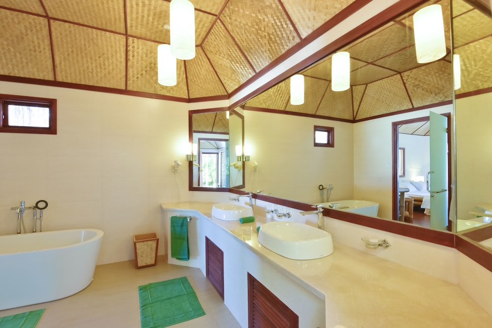 Thulhagiri Island Resort 56/58
