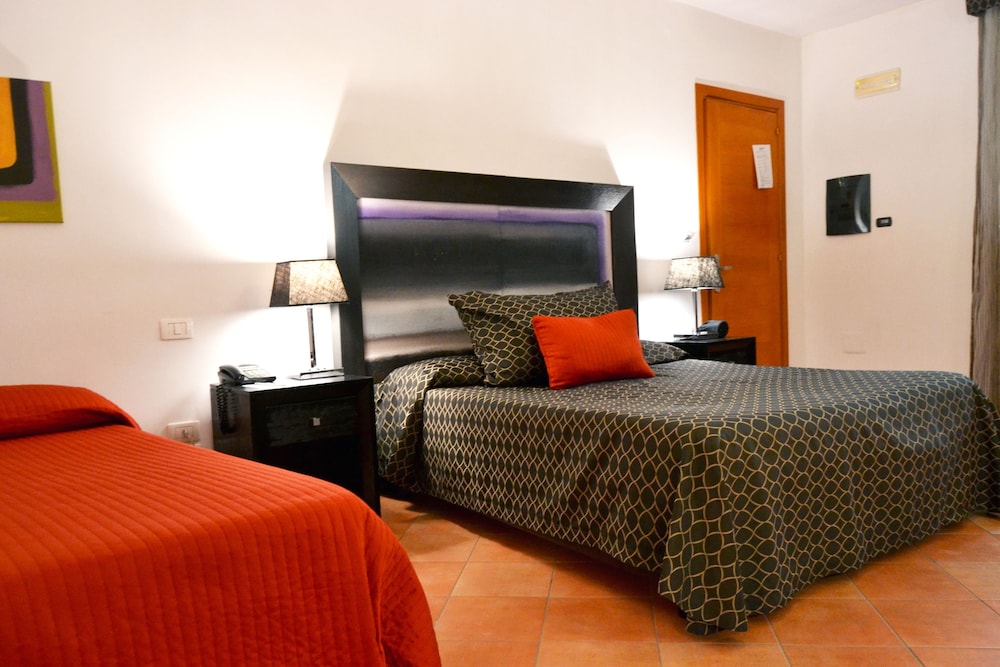 Relais Villa Buonanno 33/44
