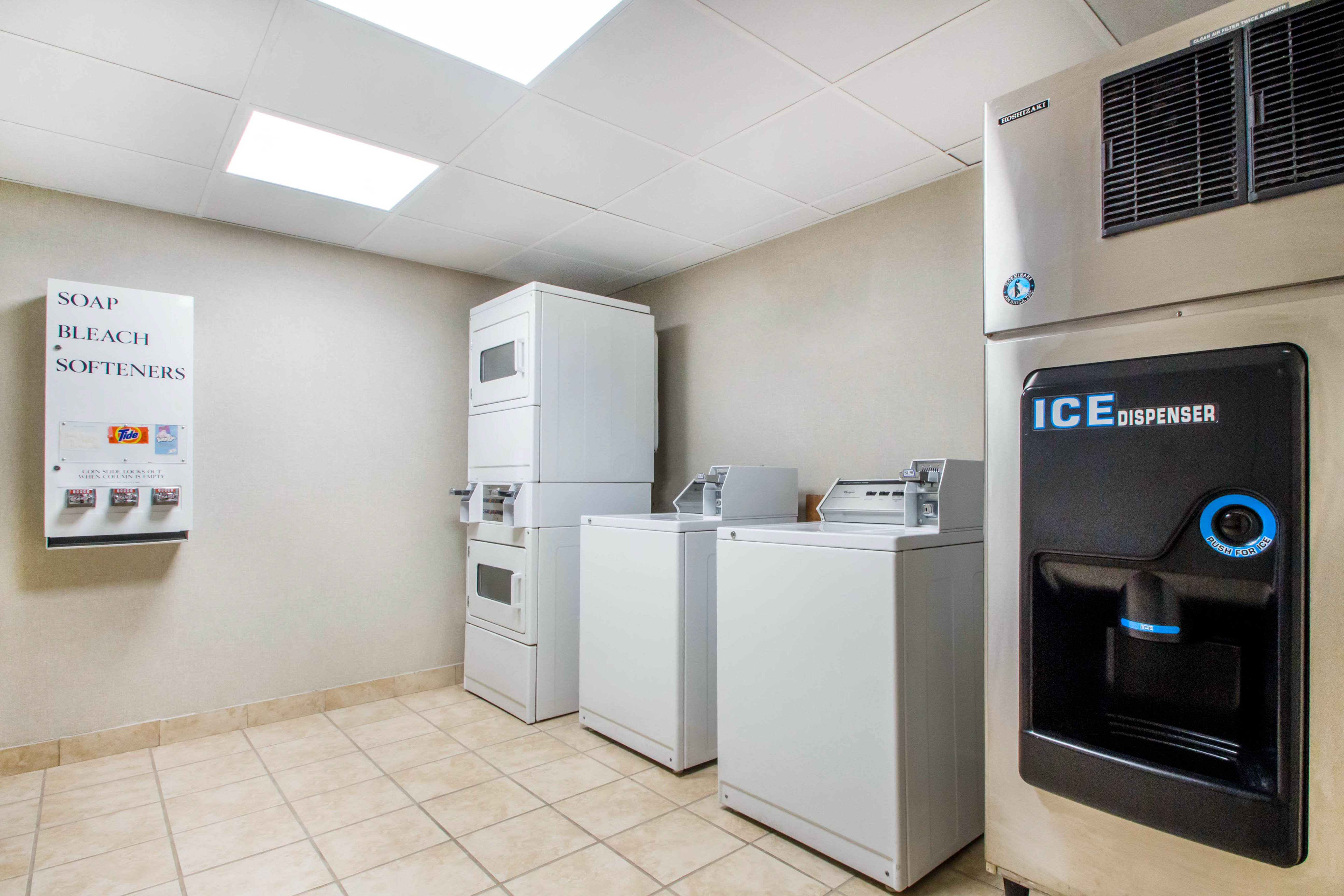 Holiday Inn Express And Suites Albany Airport Wolf Road 2/16