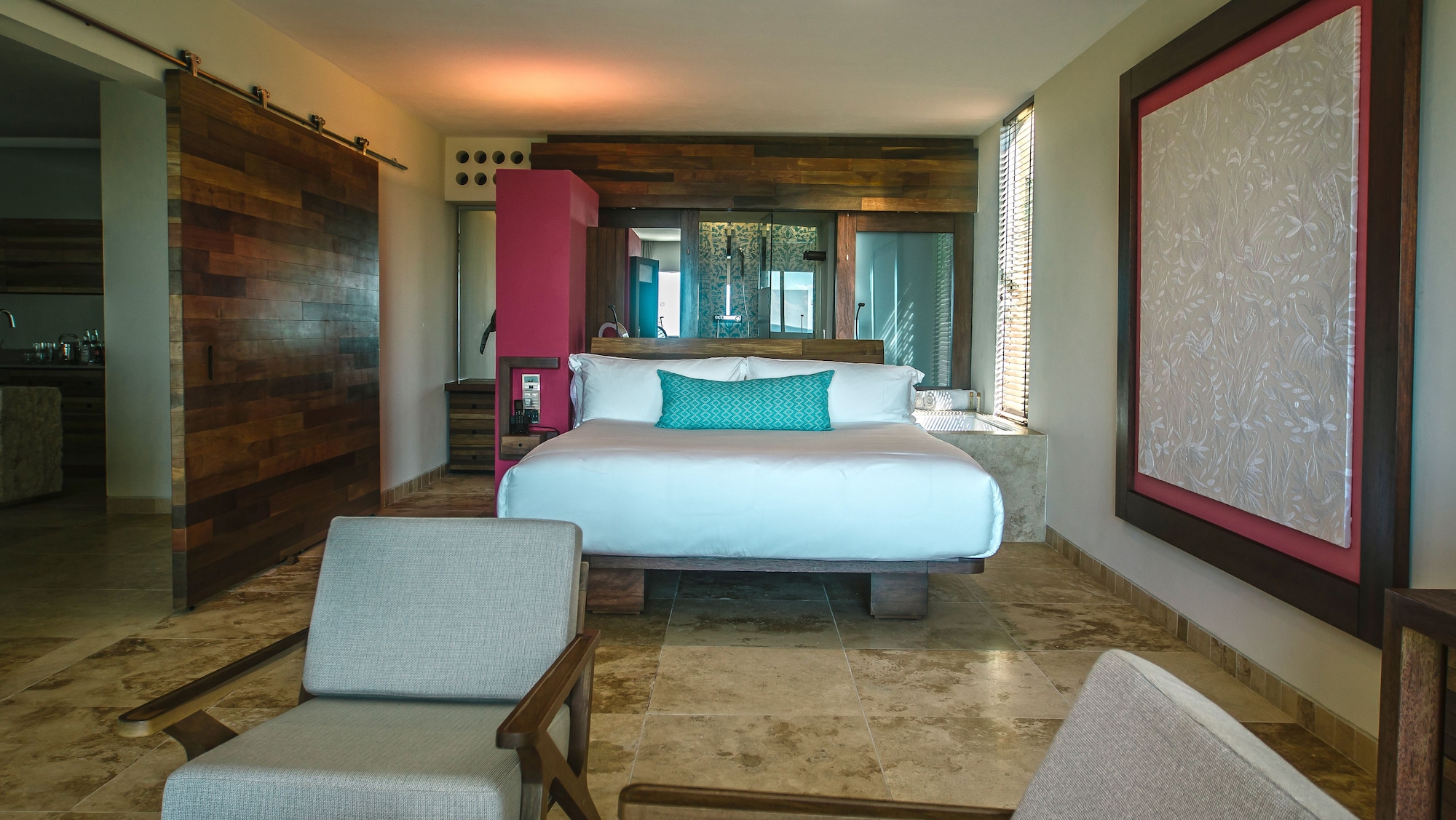 JUNIOR SUITE, ADULT ONLY