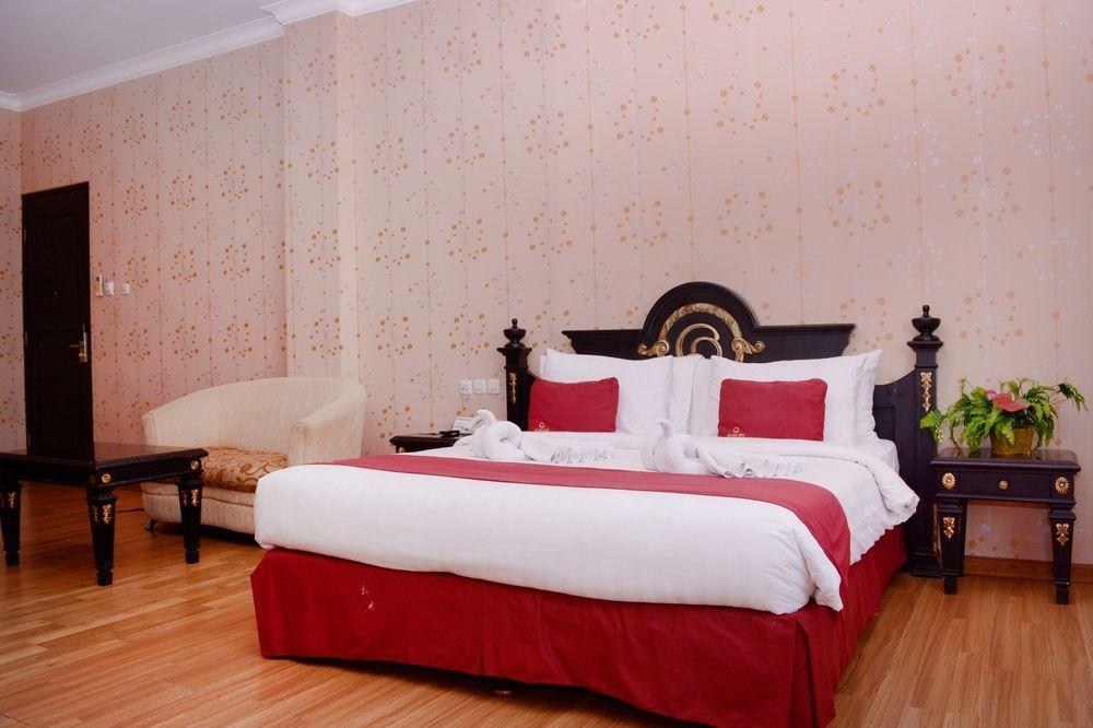 Quds Royal Hotel Surabaya 9/19