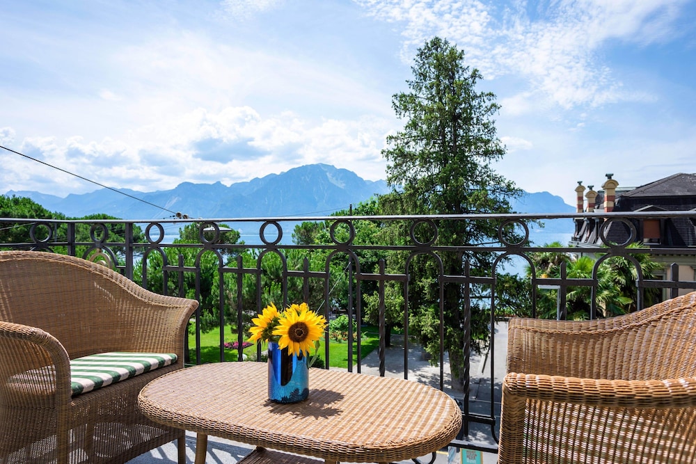 Grand Hotel Suisse Majestic 50/53