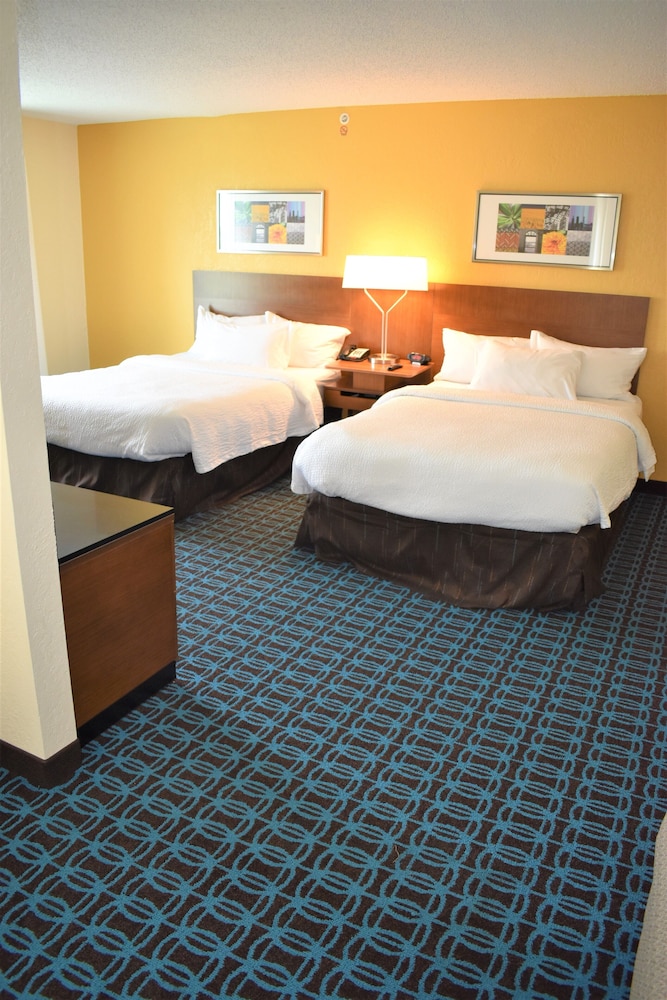 Fairfield Inn Suites Cleveland Streetsboro 14/36