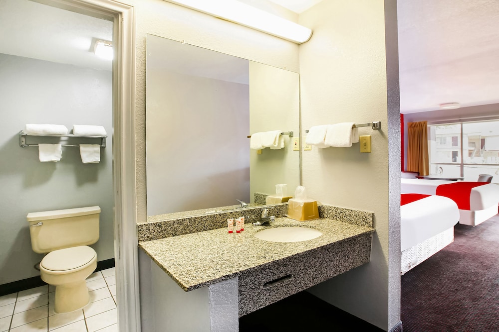 OYO Hotel Texarkana North Heights AR Hwy I-30 30/31