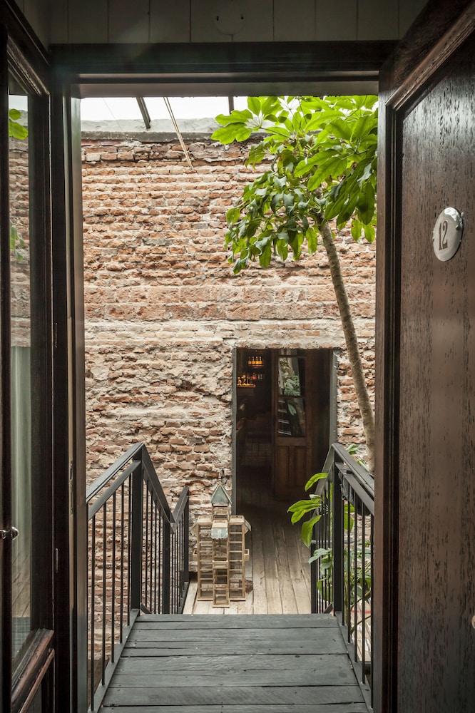 La Alondra Casa De Huéspedes 17/37