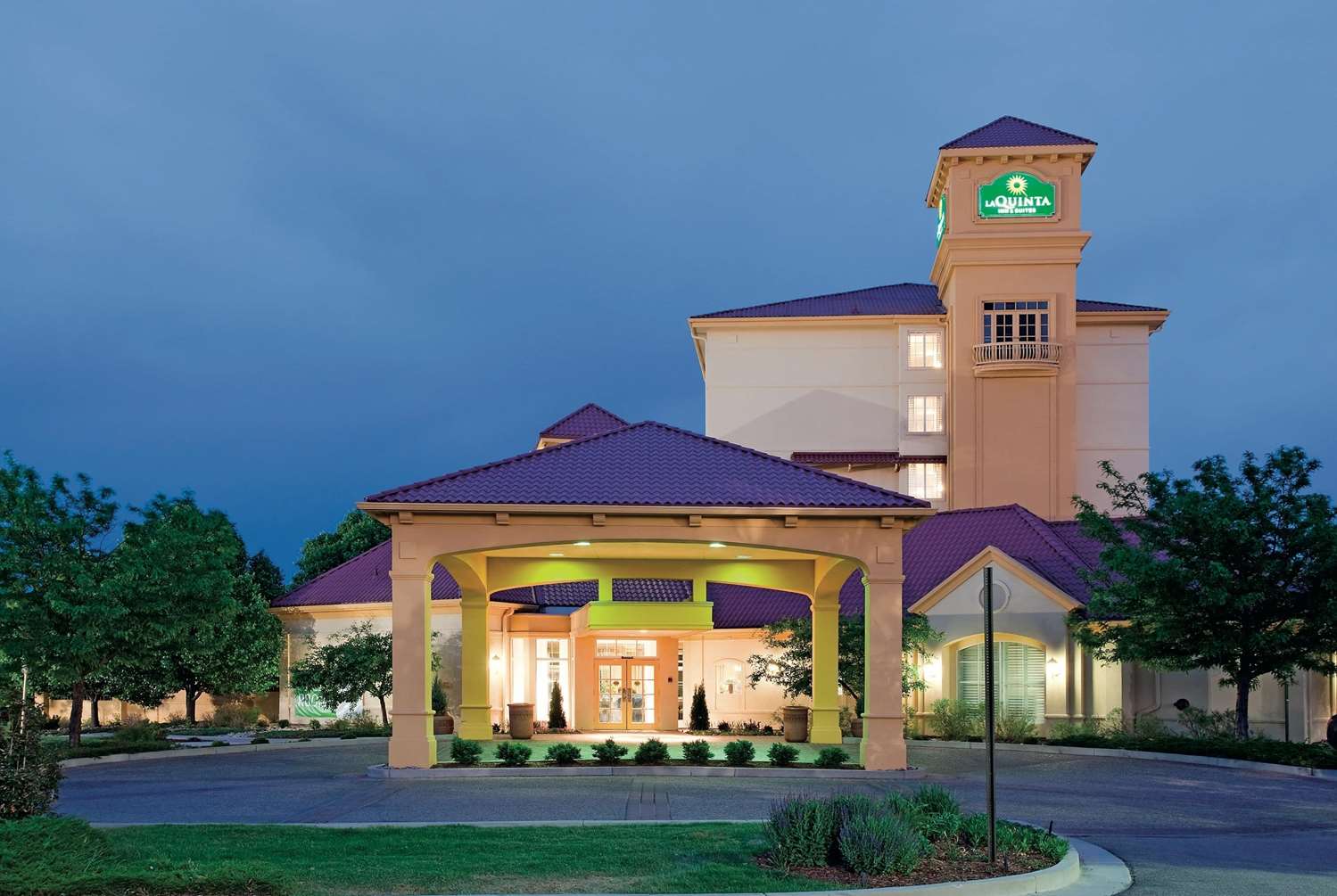 La Quinta Inn & Suites by Wyndham Colorado Springs South AP 4/33