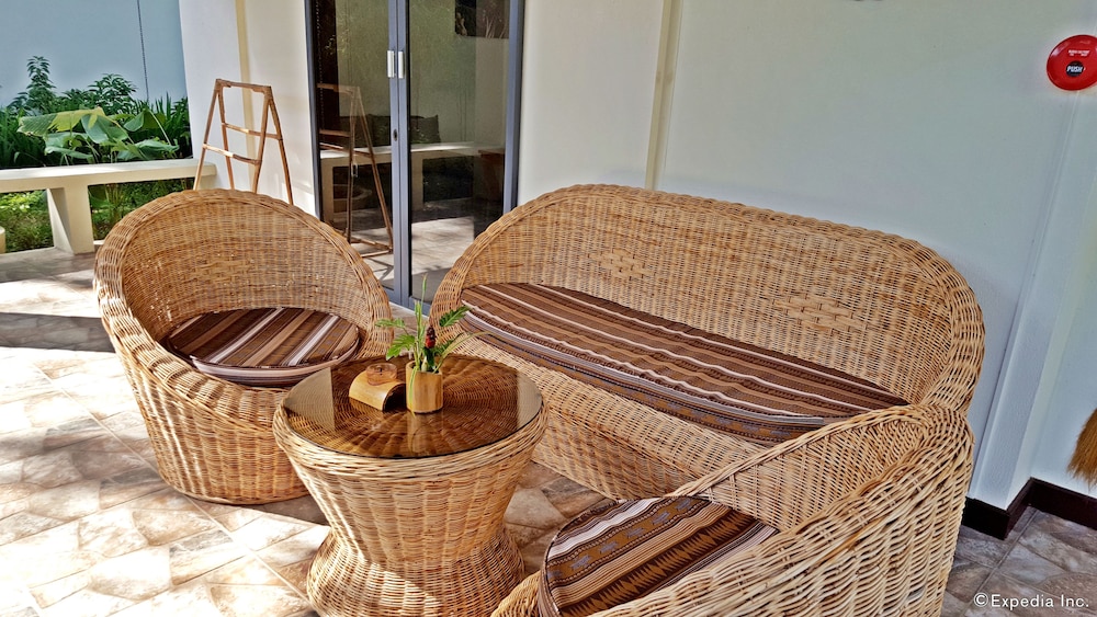 Munting Paraiso 53/66