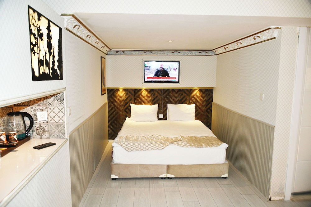LEYENDA HOTEL 17/50