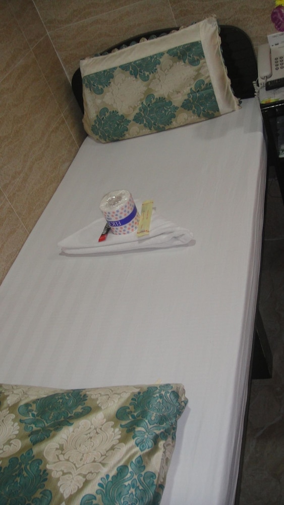 Philippine Hostel 16/45