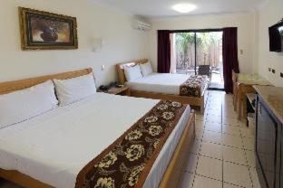 Novena Palms Motel 9/20
