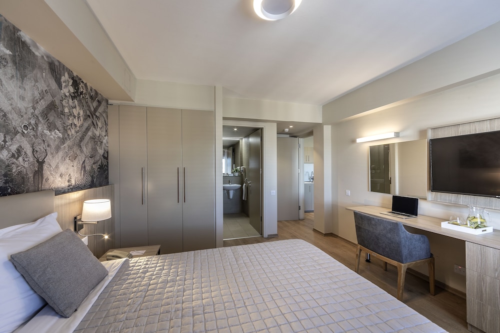 ALMOND BUSINESS SUITES 25/64