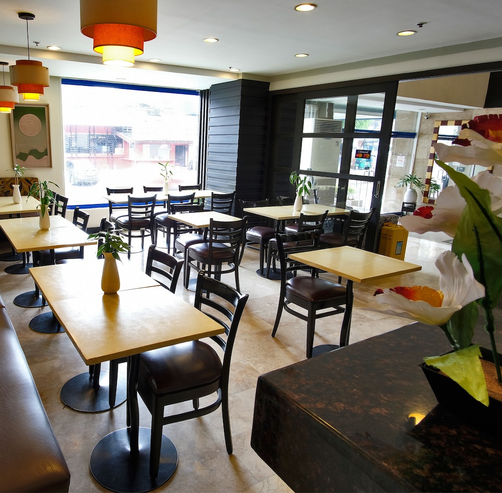 Fersal Hotel Malakas 48/60