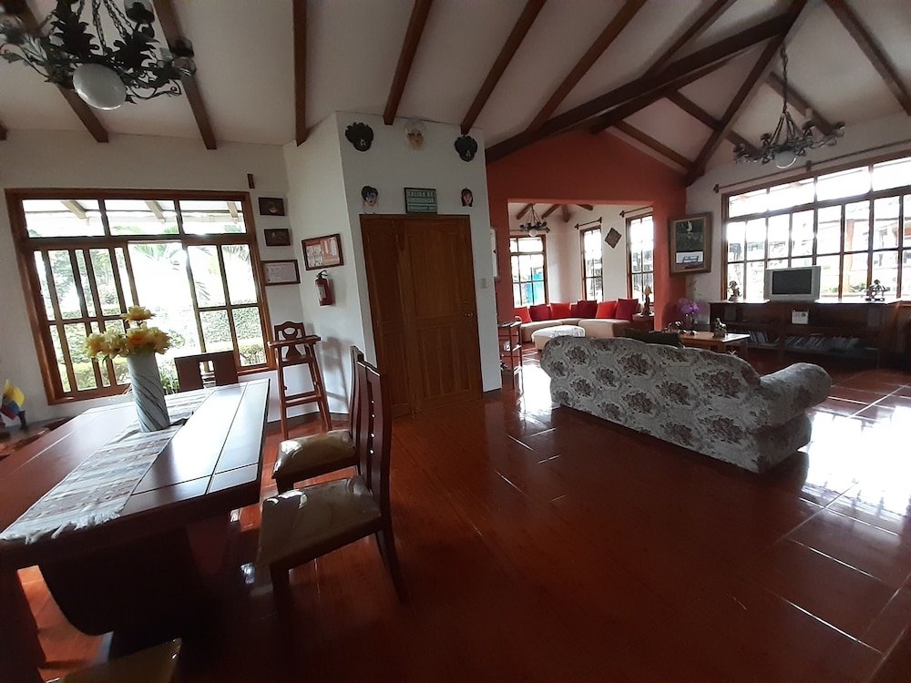 Suymar Ecolodge Galapagos 41/75
