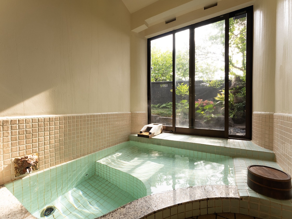 Livemax Resort Yuhigaura Kitu Onsen 26/50