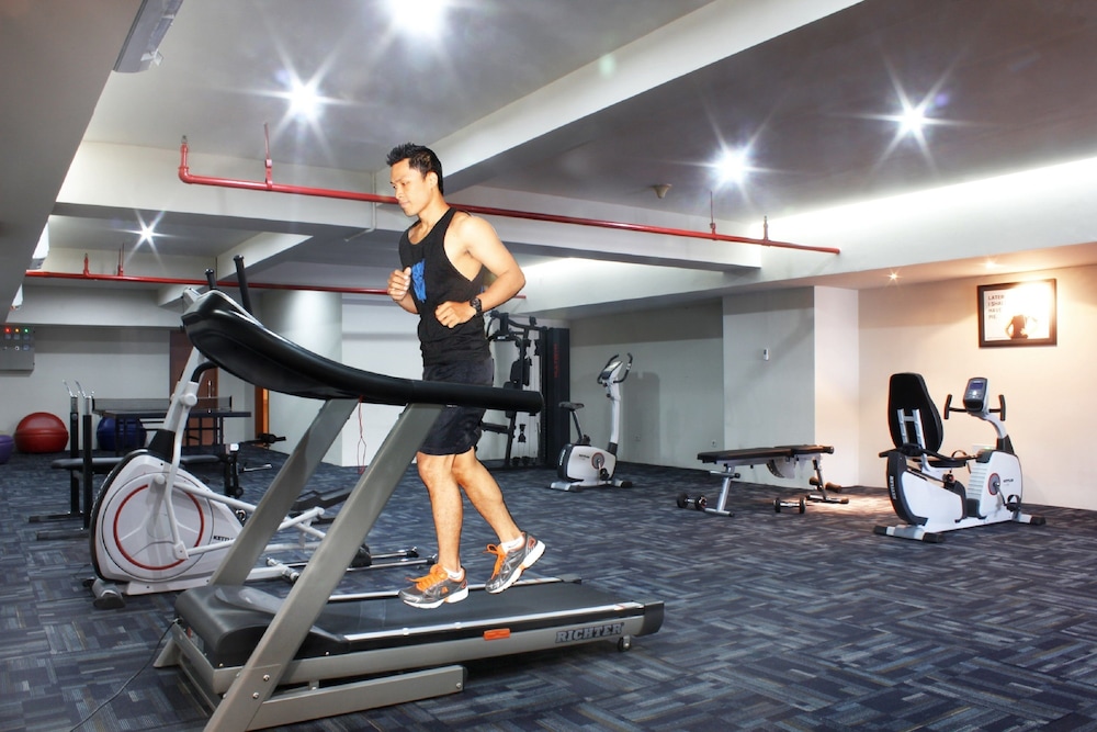 favehotel MEX Tunjungan Surabaya 16/32