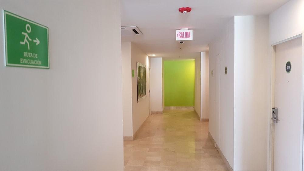 Sr Hotel 3/41
