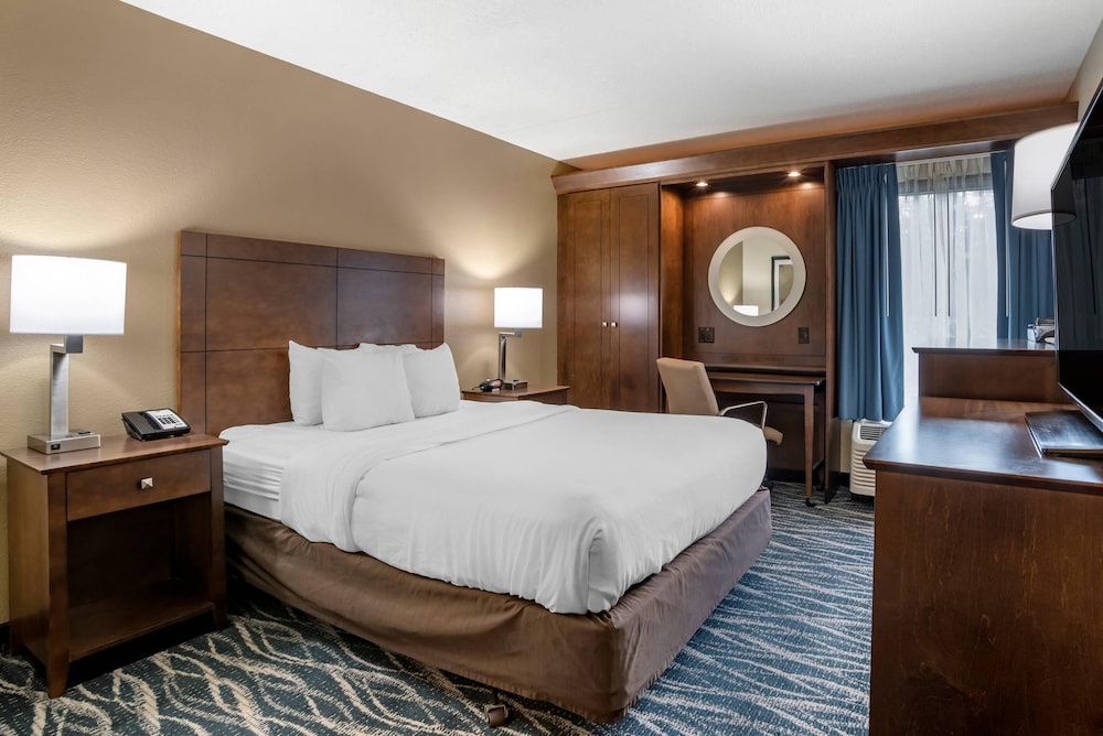 Comfort Inn Suites Newark Wilmington 30/65