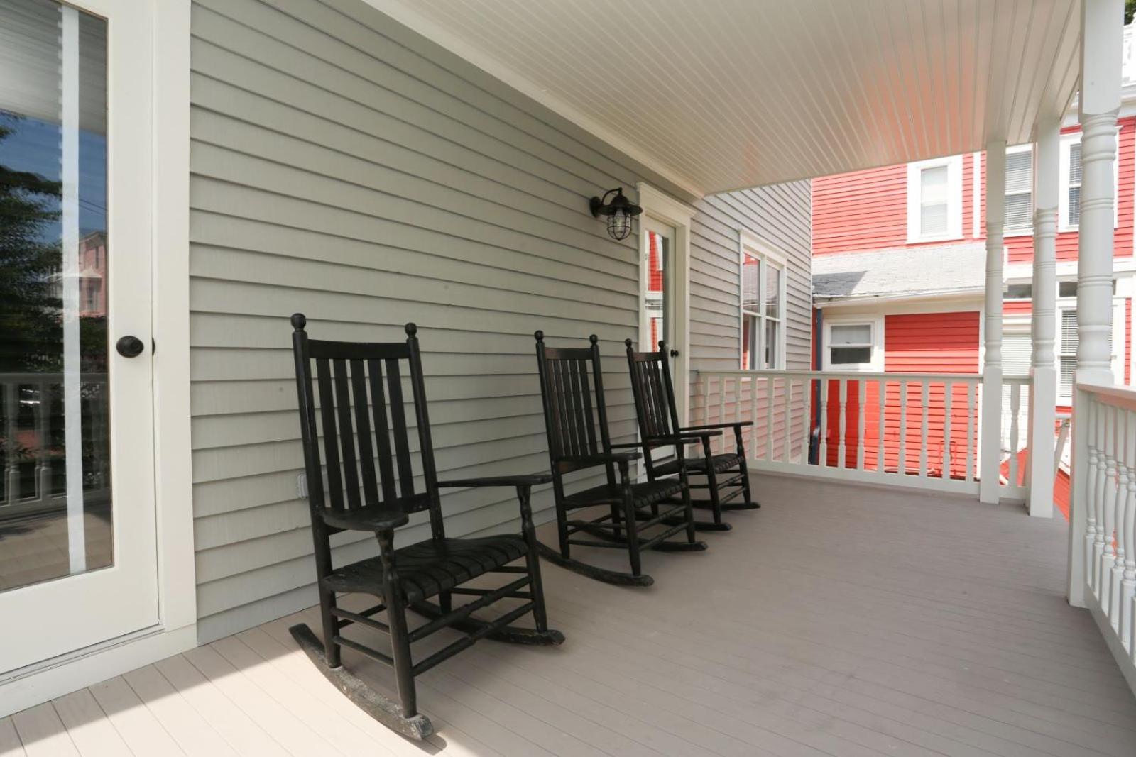 The Red Cottage 14/31