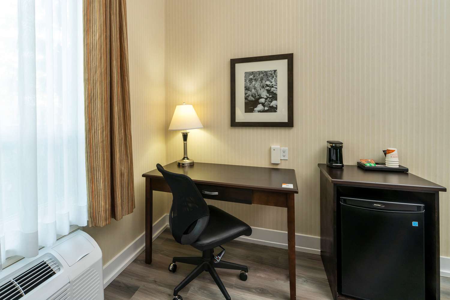Comfort Inn & Suites Surrey 53/60
