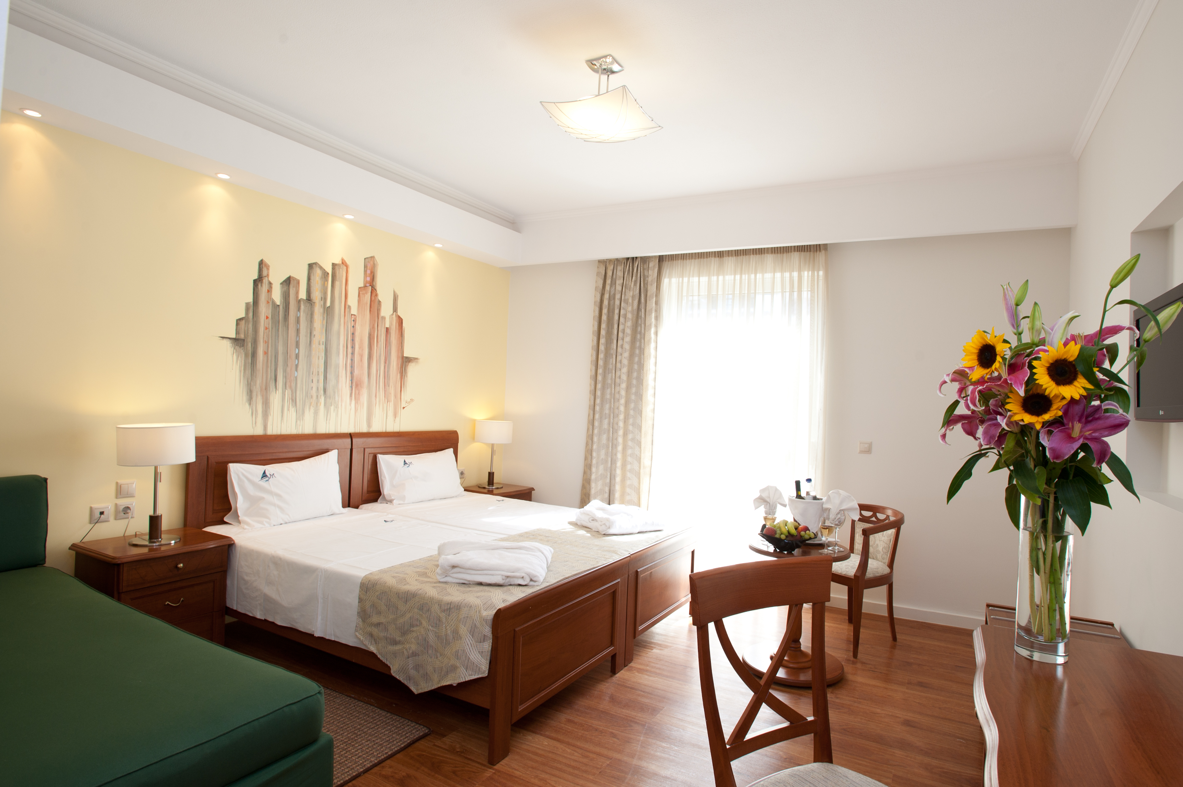 Executive, Twin Beds, Lateral Side Sea View