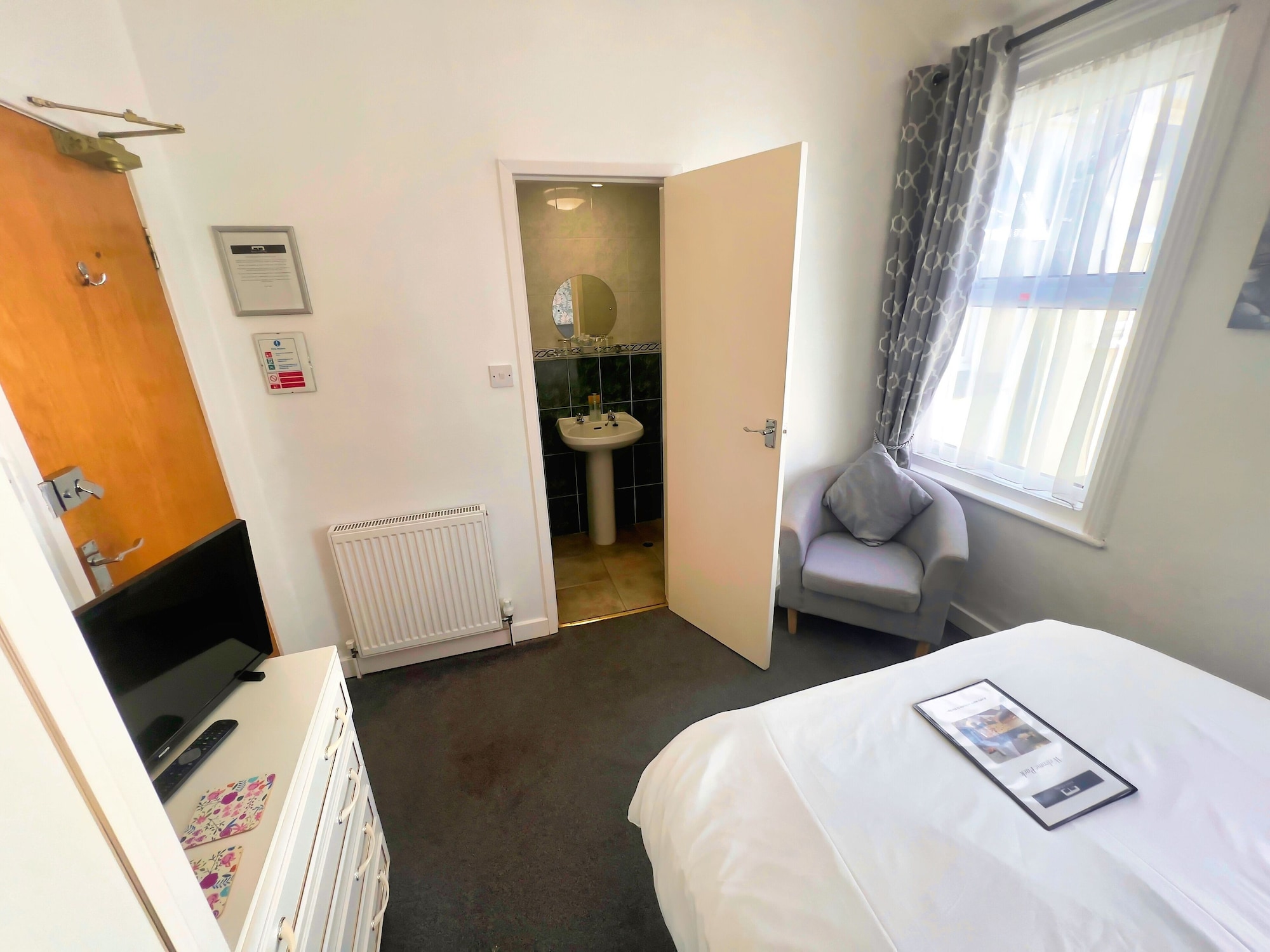 Room, Double Bed