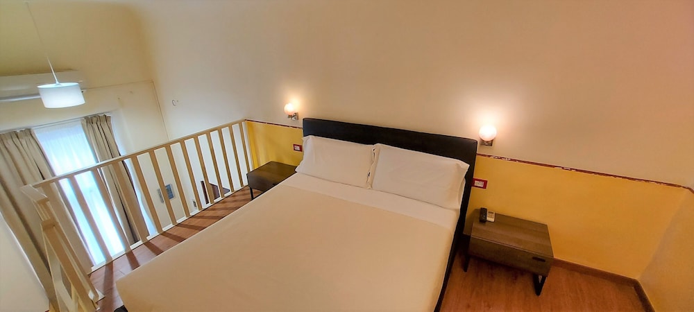 Hotel Ester 54/74