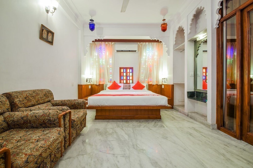 HOTEL RAJ PALACE 20/50