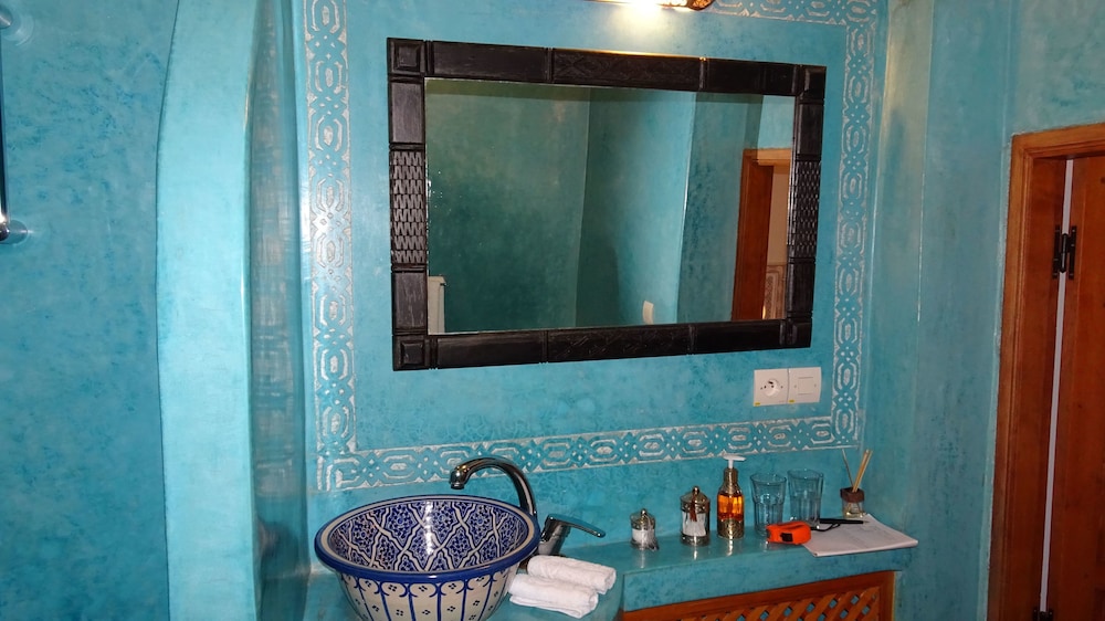 Riad Sabah 49/50