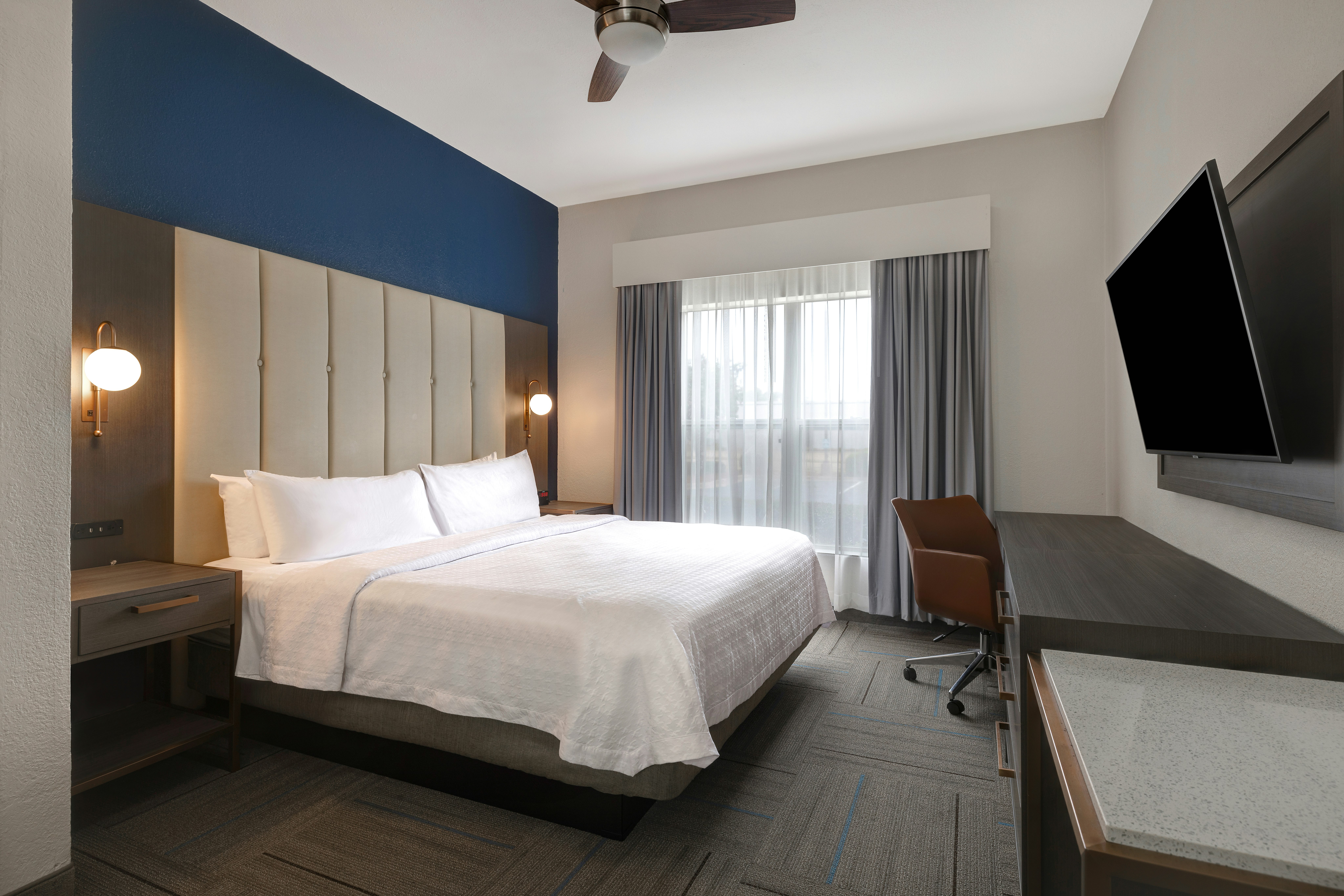 1 Bedroom, Suite, King Bed