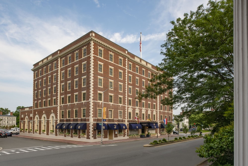 Hawthorne Hotel 8/69