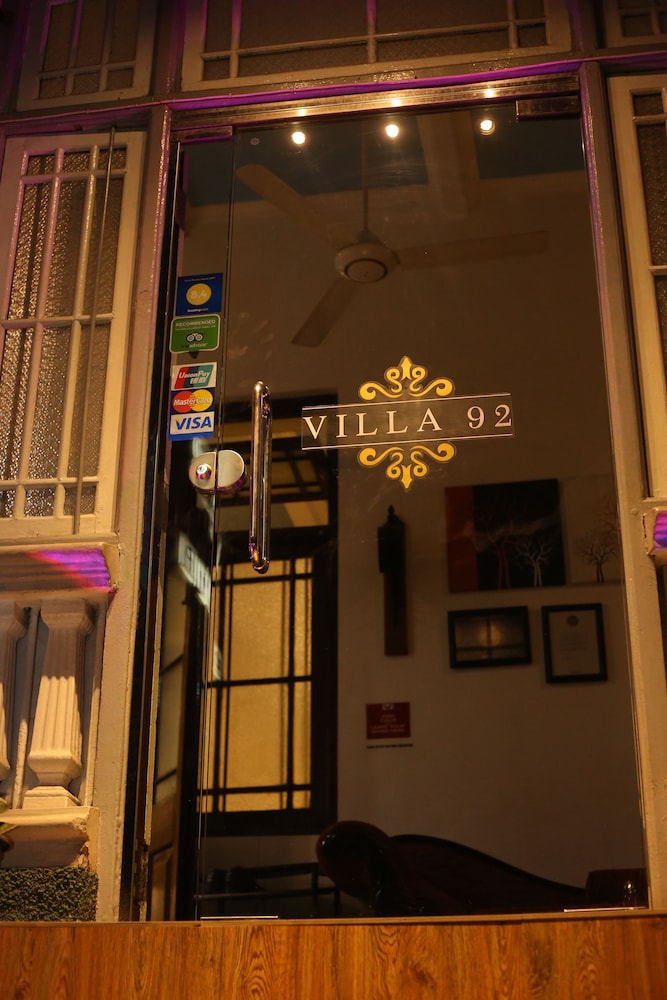 Villa 92 12/69