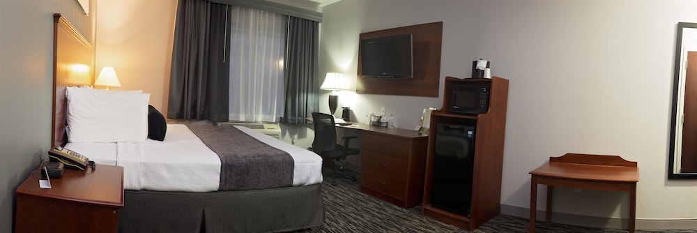 Parke Regency Hotel & Conf Ctr 8/32