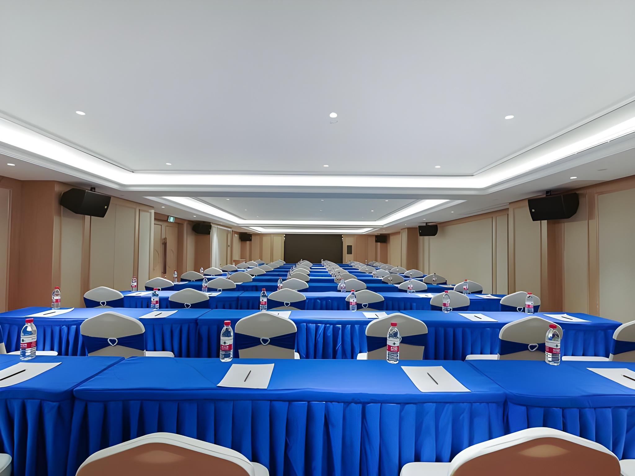 Vienna International Hotel (Foshan Green Plaza Store) 38/41