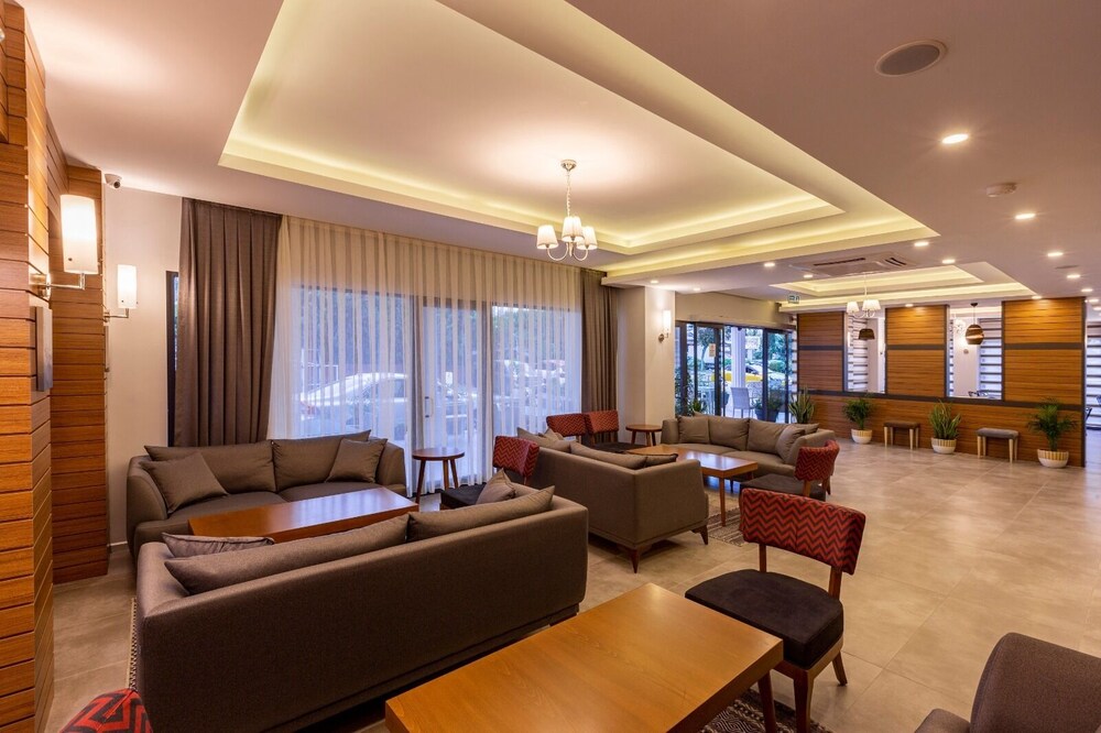 Antalya Business Hotel 44/54