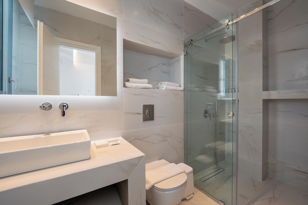 Arcs Boutique Villa Hotel 73/77